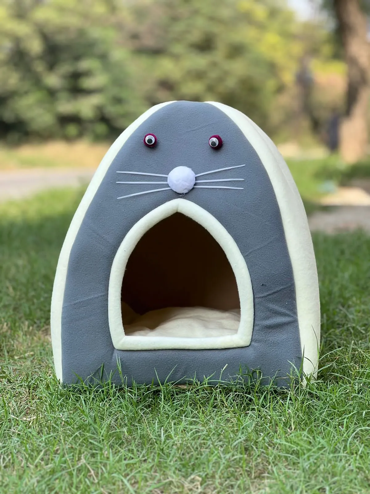 Doremon Cat House - Best Cozy House For Winter