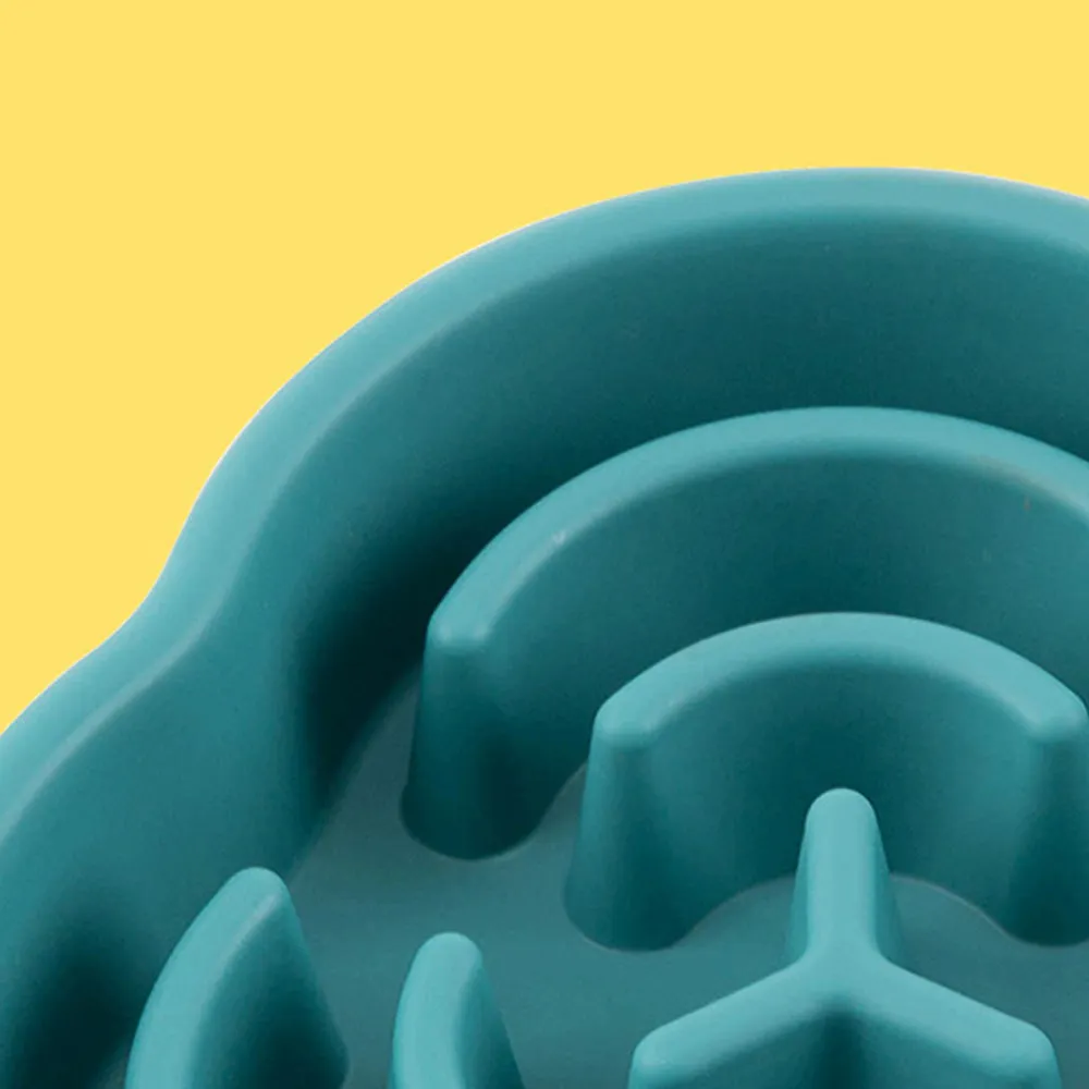 PAWS ASIA Suppliers Eco Friendly Plastic Portable Non Slip Slow Feeder Dog Bowl Travel